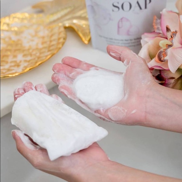 Snail White Whipp Soap 🧼 w/ Net For Foam Brighten - Picture 7 of 13